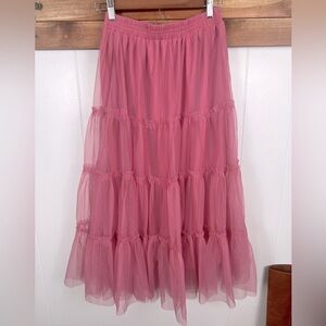 NWT Listicle Flouncy Tiered Mesh Skirt. Size S.